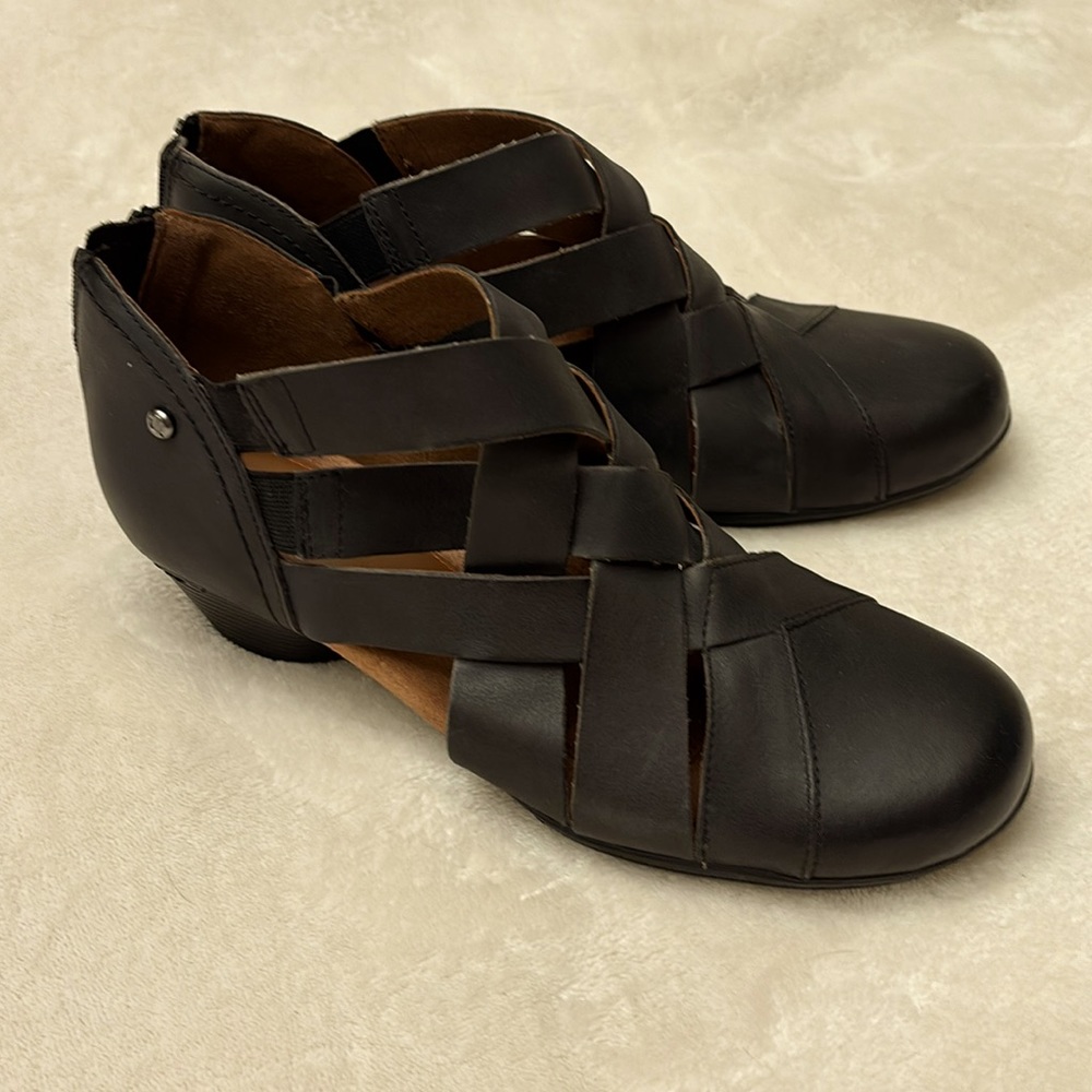 Cobb Hill Laurel Woven Bootie, Black size 8